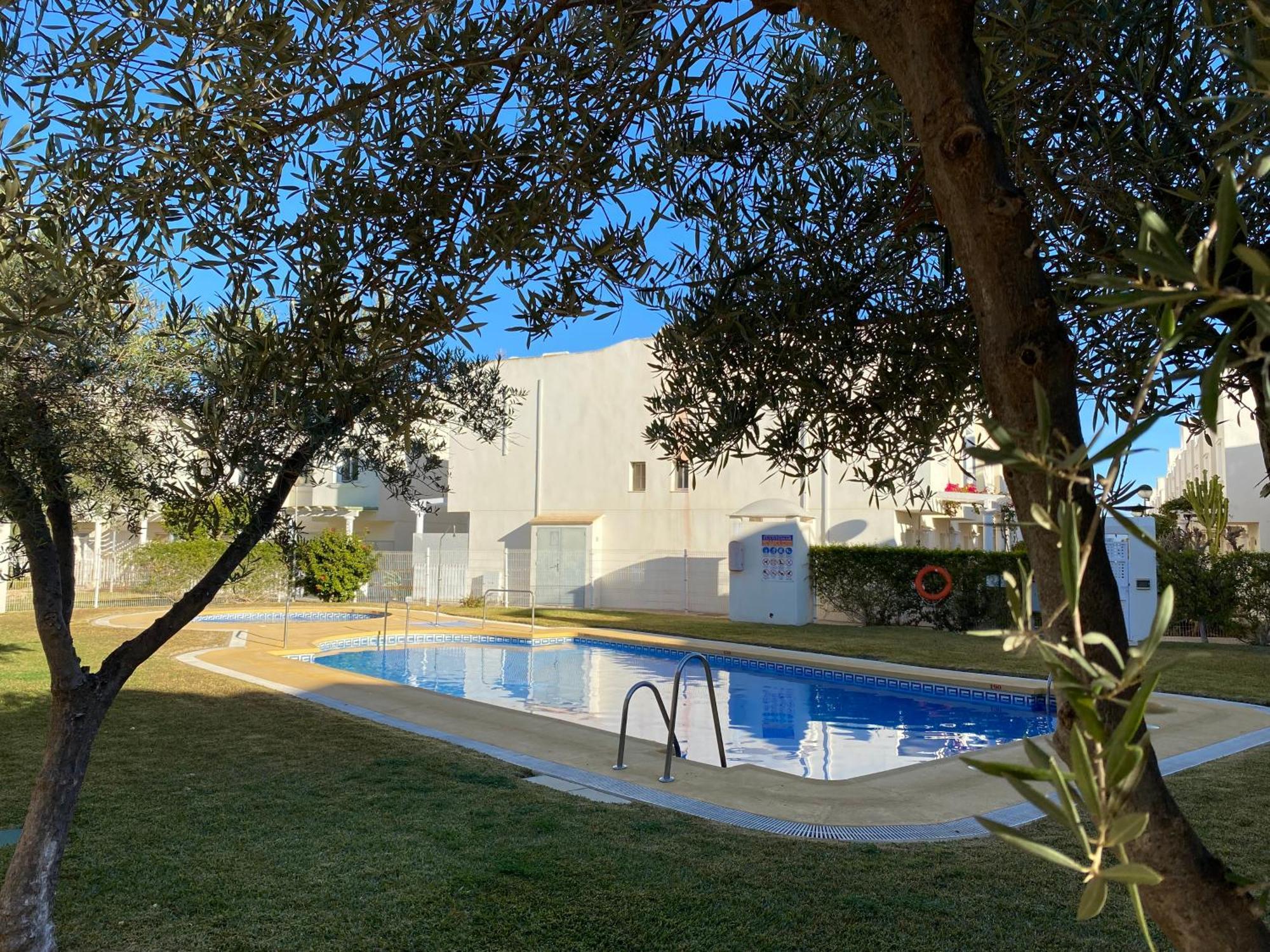 Garden Vistas. Hermoso Duplex Con Patio, Solarium Y Piscina. เบรา ภายนอก รูปภาพ